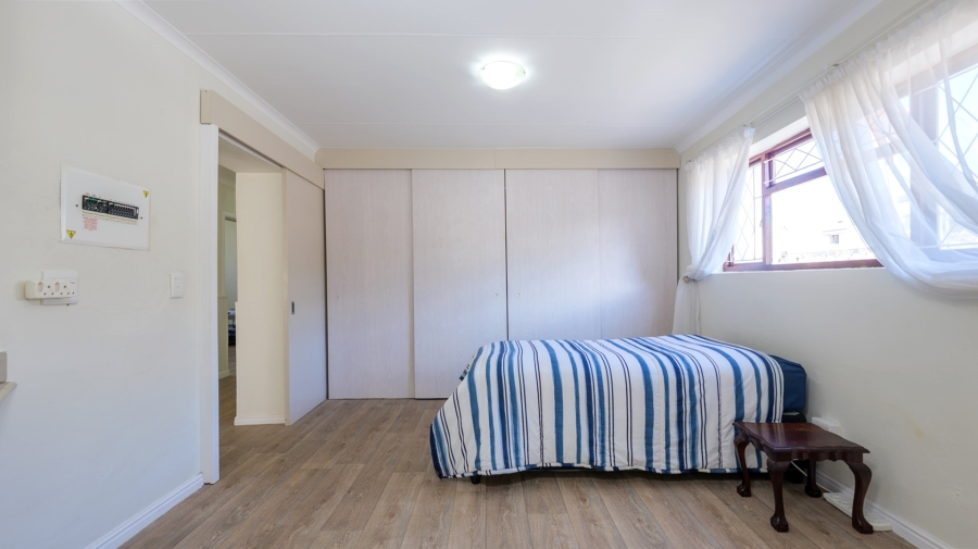 5 Bedroom Property for Sale in Bredasdorp Western Cape